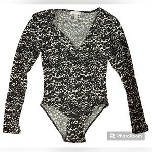 Woman’s Two Piece Bodysuit Set Top/Bottom’s Small